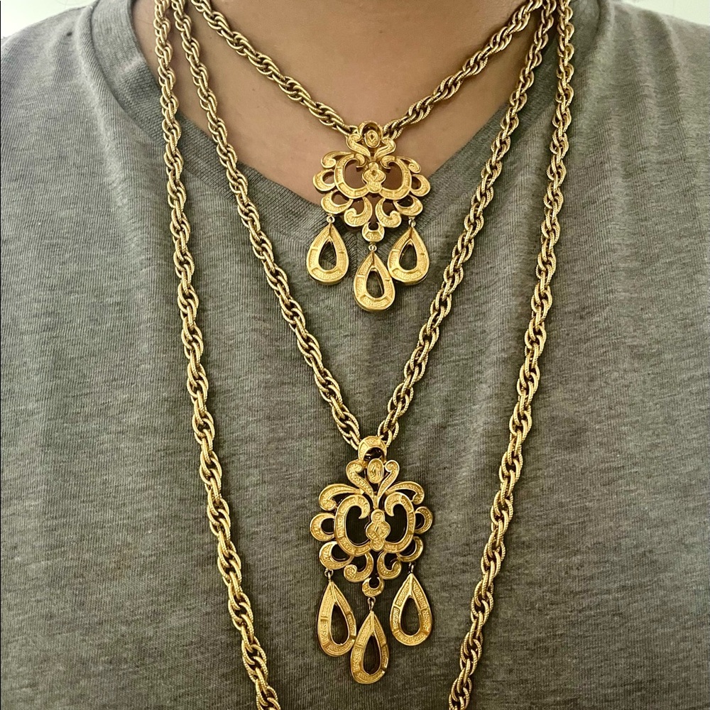 Rare Vintage Trifari Muti chain Necklace